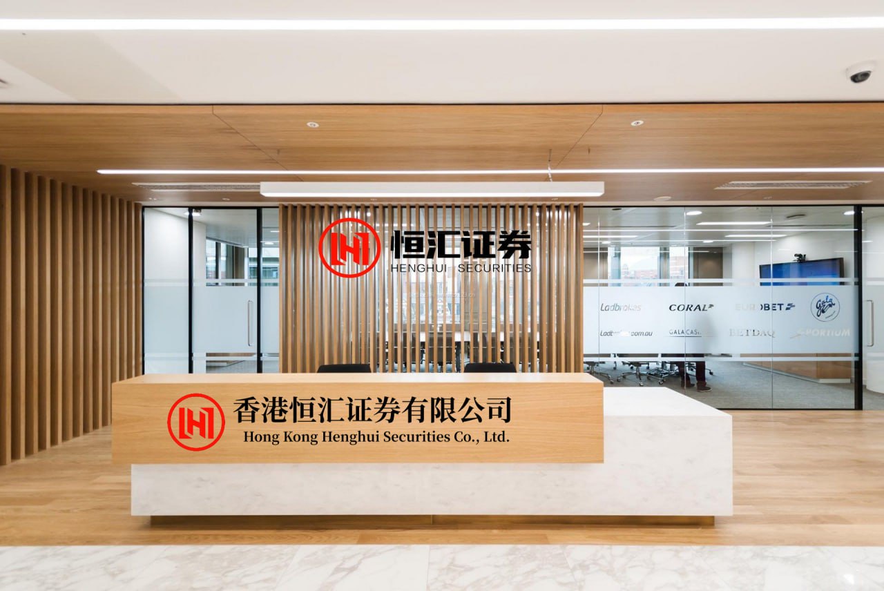 金牛网 李一桐气质美图赏析